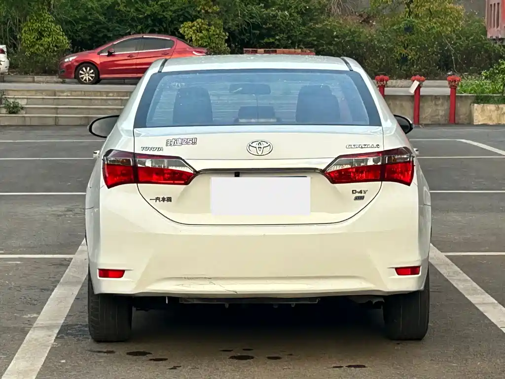 Toyota Corolla 2018 — фото 5
