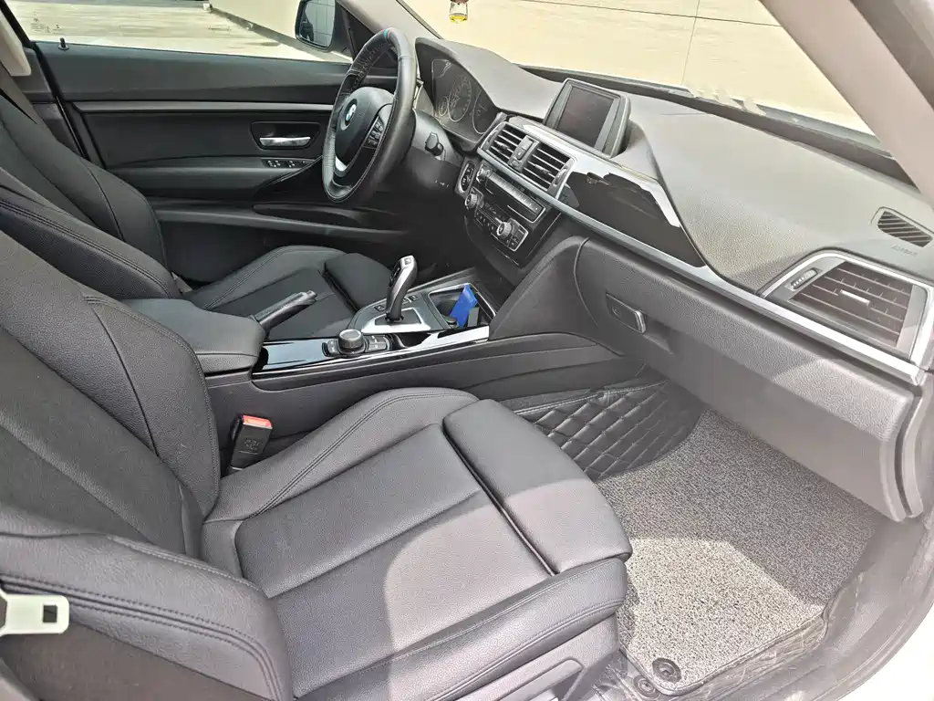 BMW 3 Series GT 2017 — фото 14