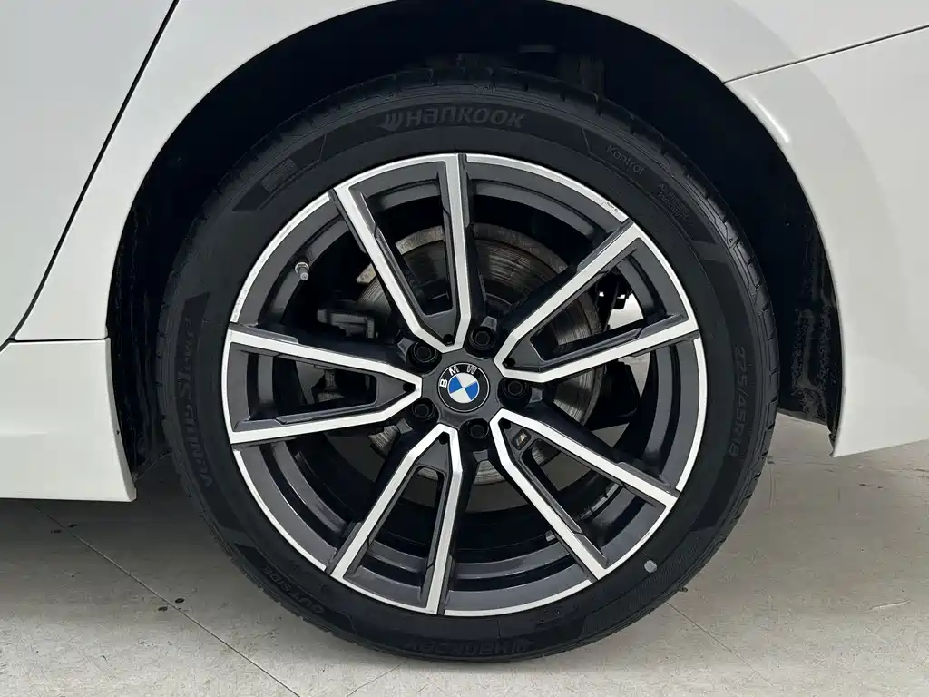BMW 3 Series 2023 — фото 16