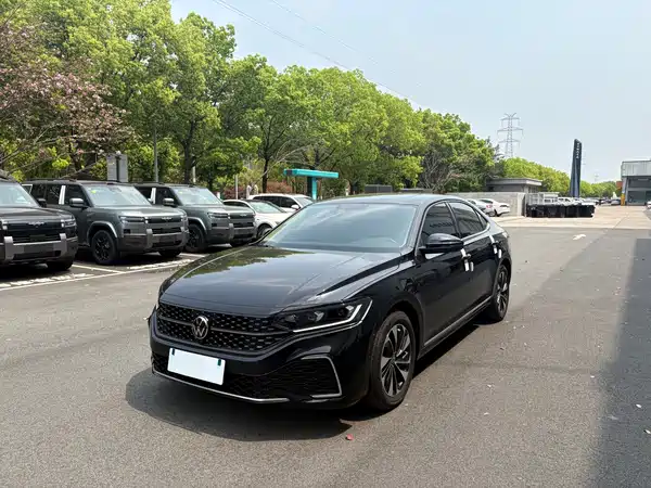 Volkswagen Passat 2023
