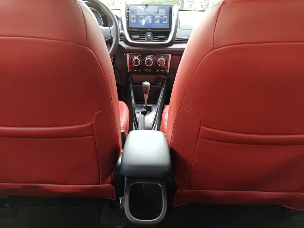 Toyota Yaris L 2019 — фото 21