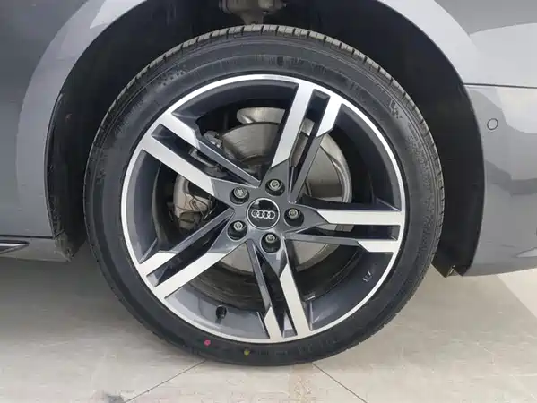 Audi A4L 2022