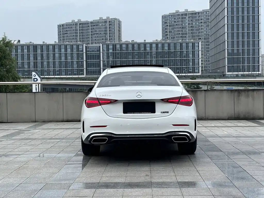 Mercedes-Benz C-Class 2023 — фото 16