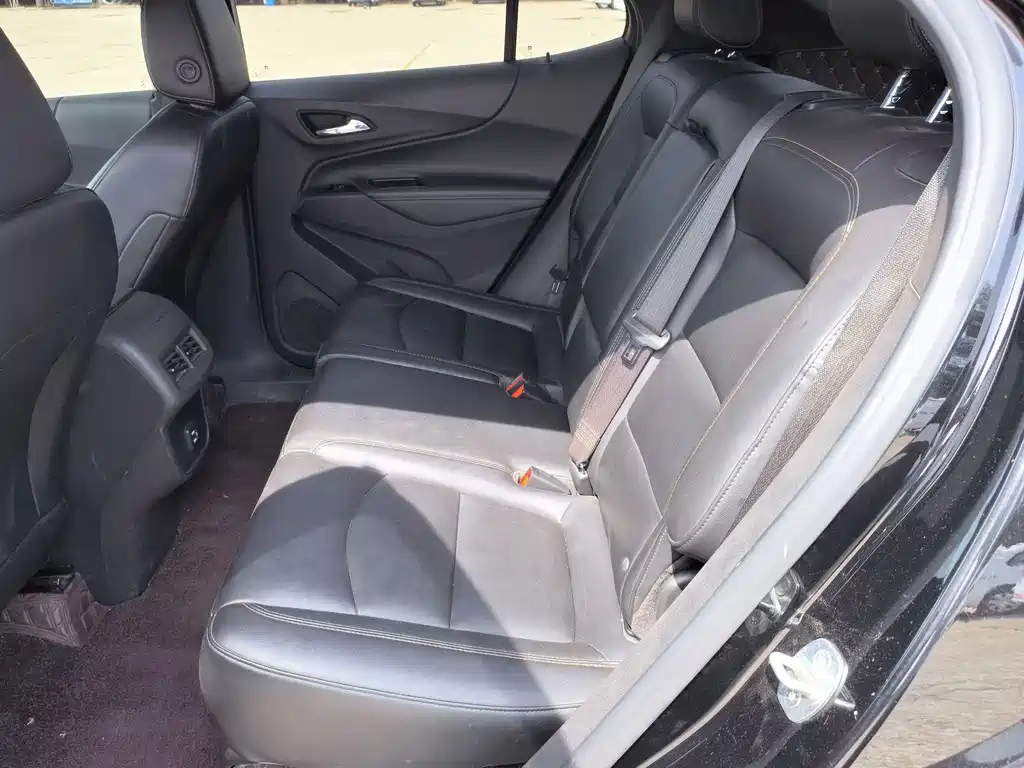 Chevrolet Equinox 2023 — фото 10