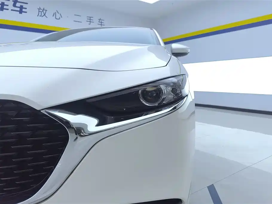 Mazda 3 Axela 2023