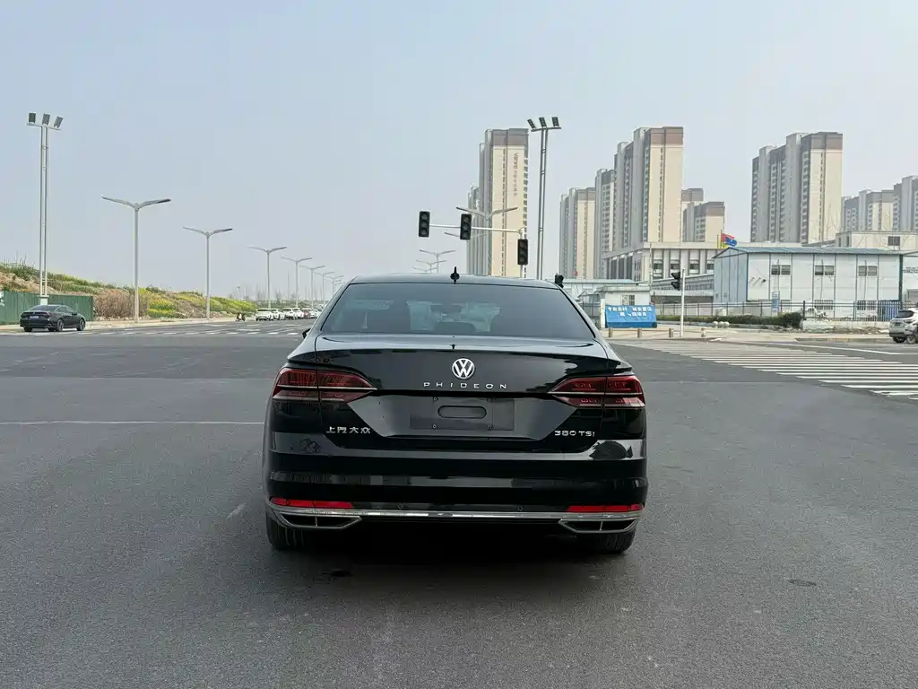 Volkswagen Phideon 2018 — фото 8