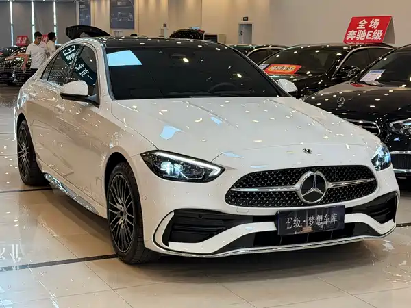 Mercedes-Benz C-Class 2025