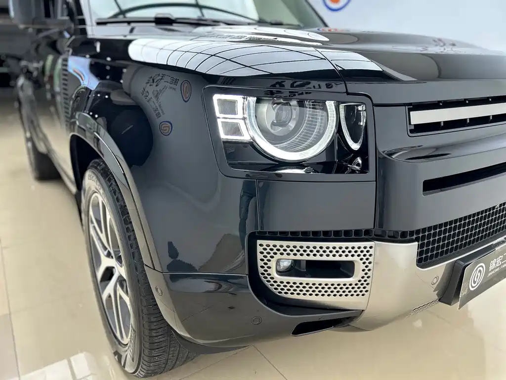 Land Rover Defender 2021 — фото 20
