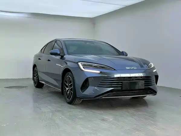 BYD Seal 07 DM-i 2025
