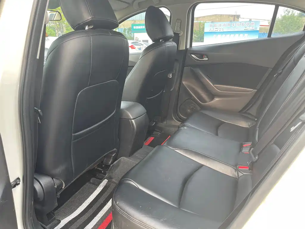 Mazda 3 Angkesela 2016