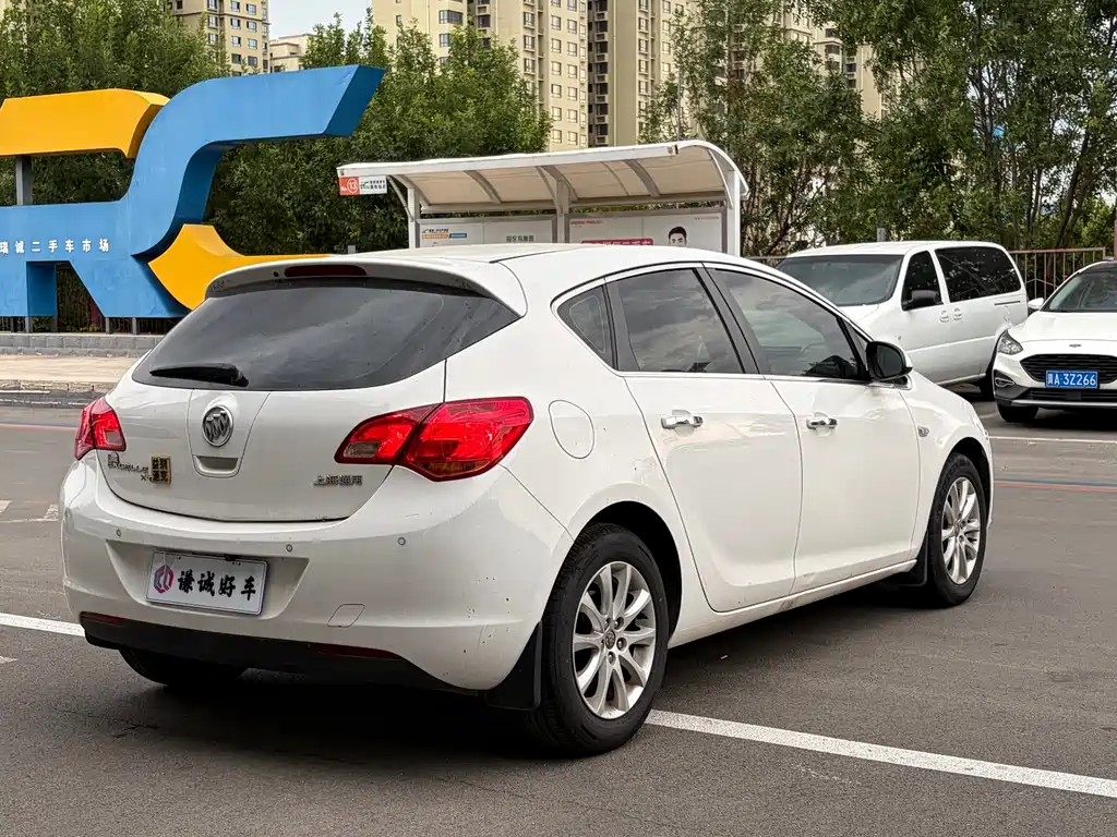 Buick Excelle 2013