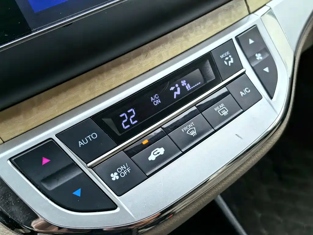 Honda Jade 2014 — фото 12