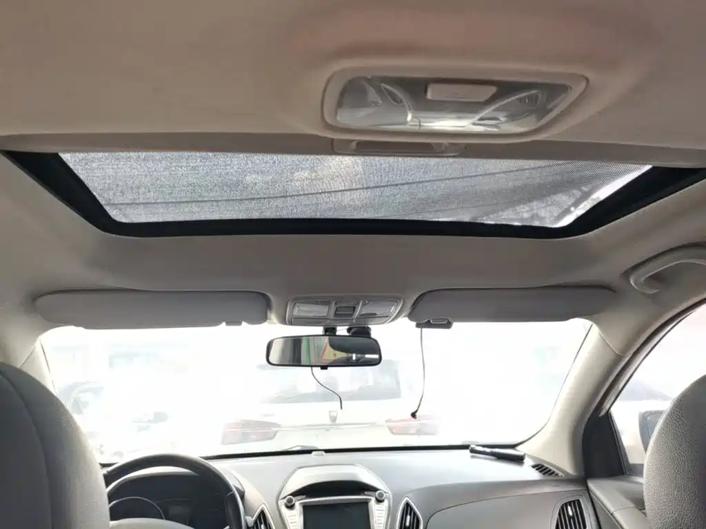 Hyundai ix35 2015 — фото 18