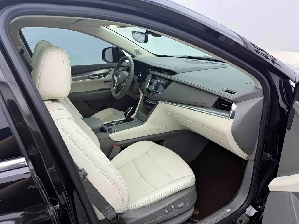 Cadillac XT5 2023 — фото 18