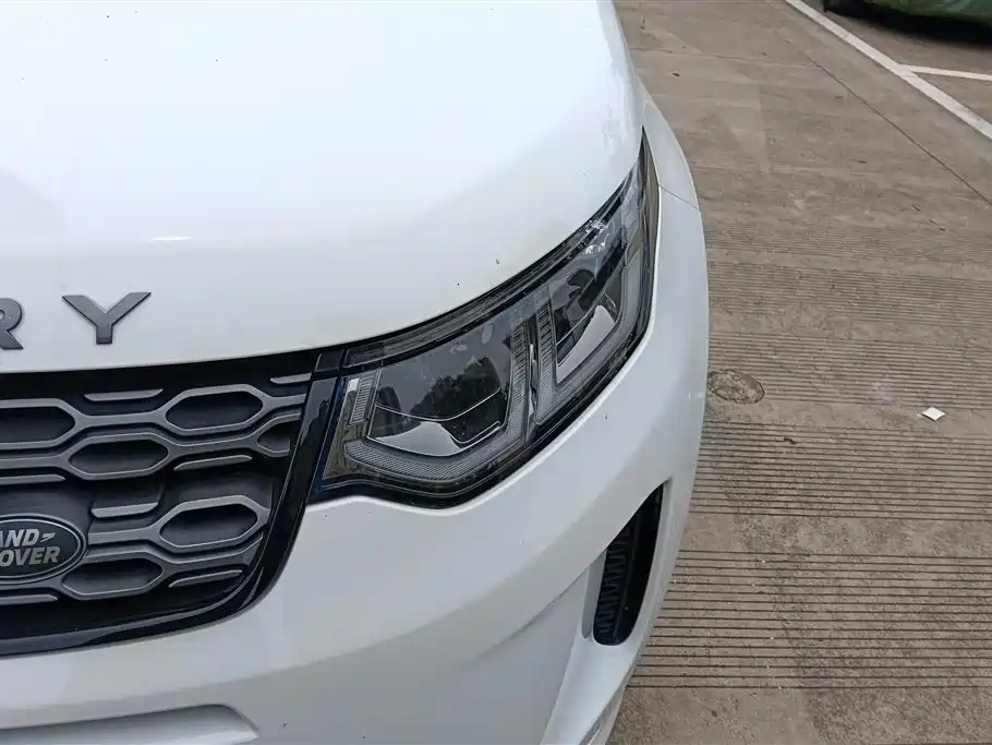 Land Rover Discovery Sport 2021