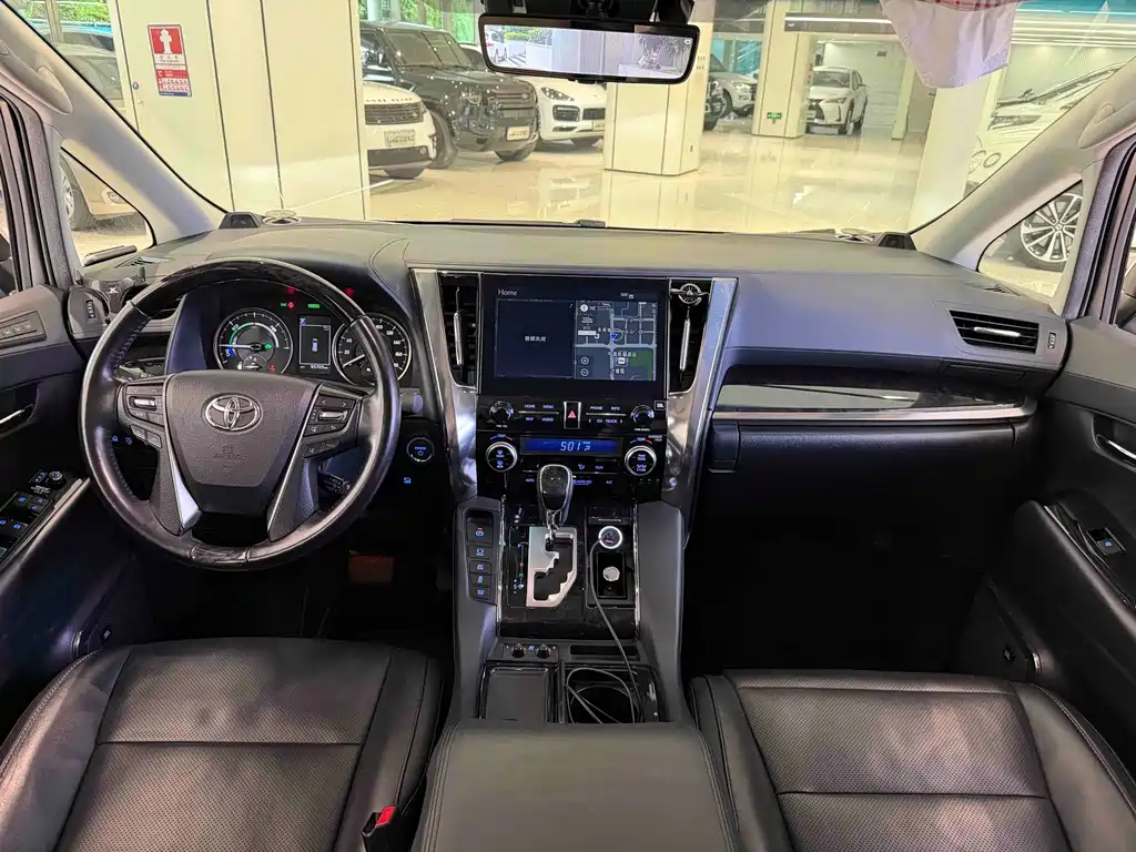 Toyota Vellfire 2021 — фото 10