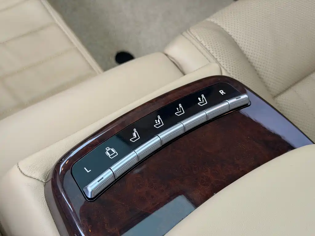 Mercedes-Benz S-Class 2011 — фото 27