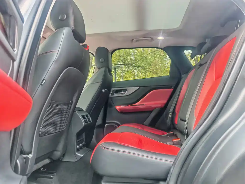 Jaguar F-PACE 2020 — фото 10