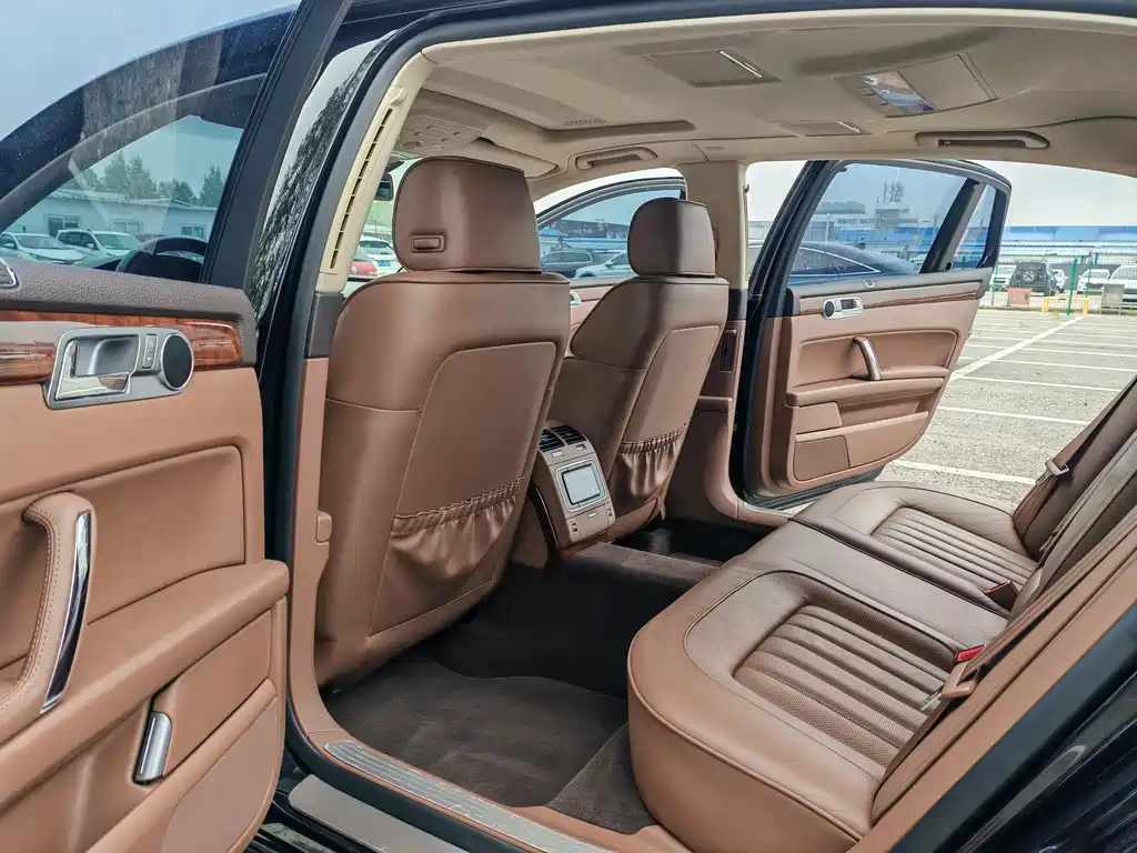 Volkswagen Phaeton 2016 — фото 12