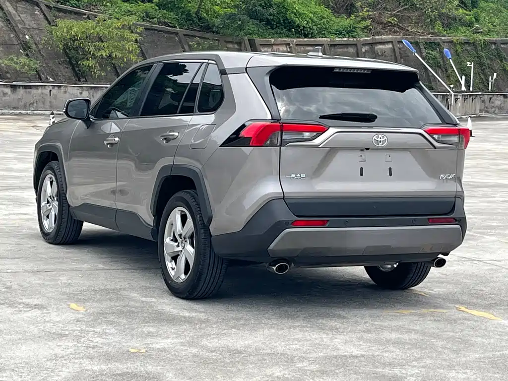 Toyota RAV4 2021