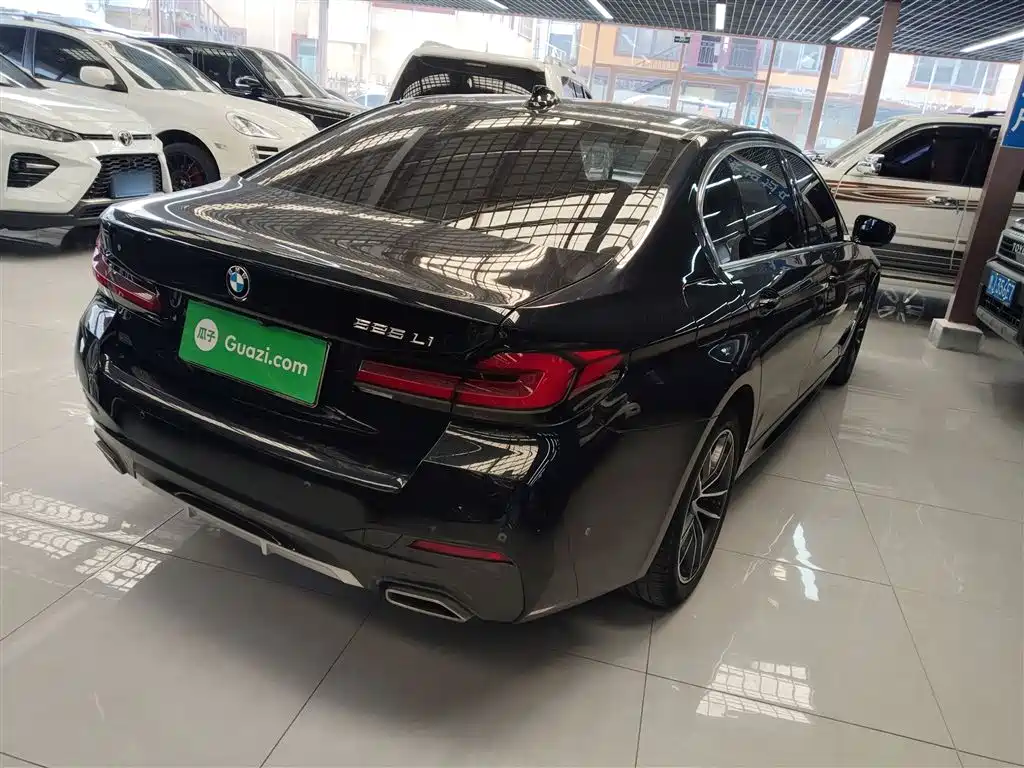 BMW 5 Series 2023 — фото 7