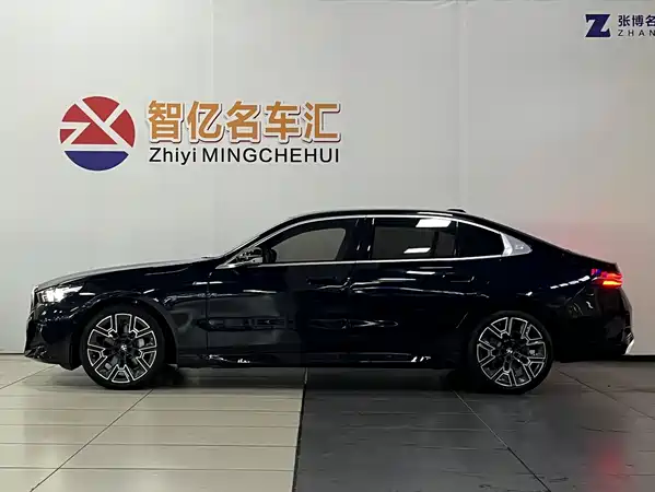 BMW 5 Series 2024