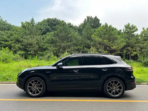 Porsche Cayenne New Energy 2022