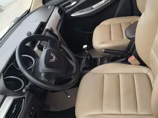 Wuling Hongguang 2018
