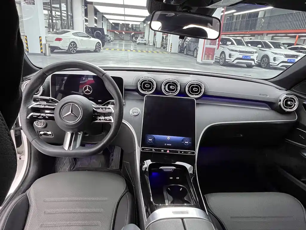 Mercedes-Benz C-Class 2024