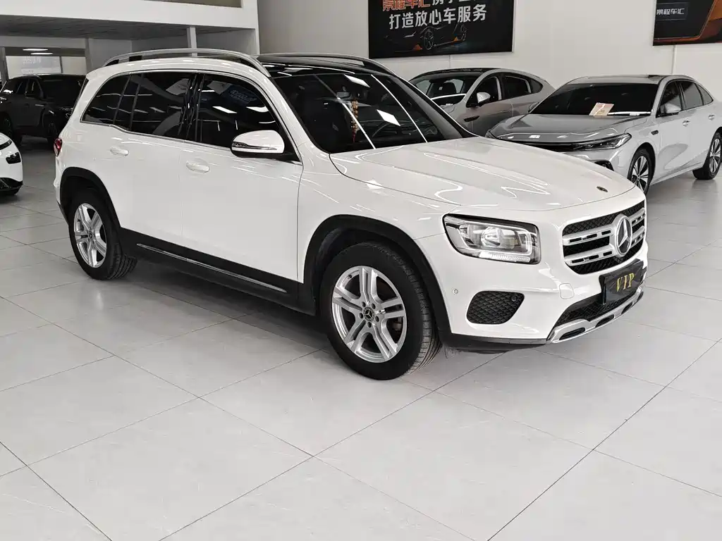 Mercedes-Benz GLB 2021