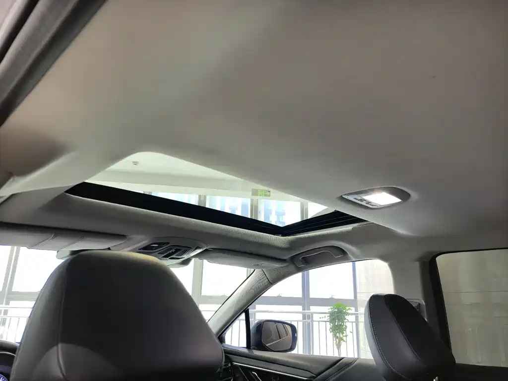 Subaru Outback 2021 — фото 10