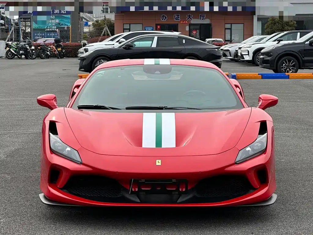 Ferrari F8 2023 — фото 2