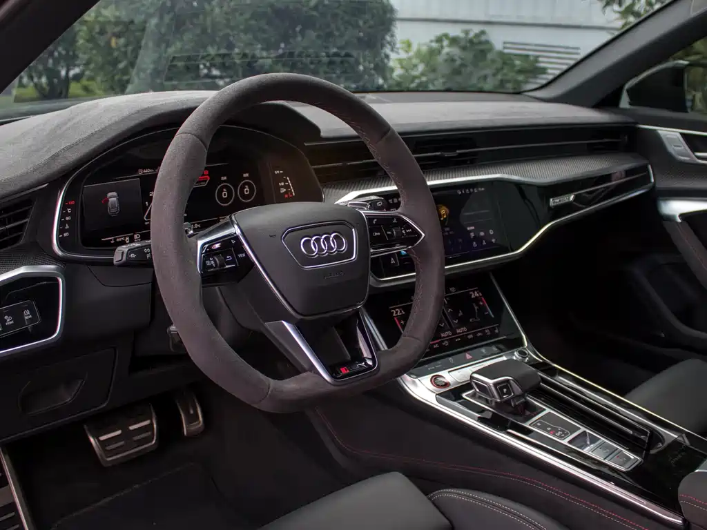 Audi RS 6 2025 — фото 8