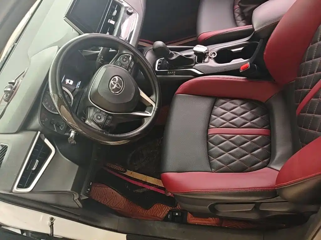 Toyota Corolla 2020 — фото 16