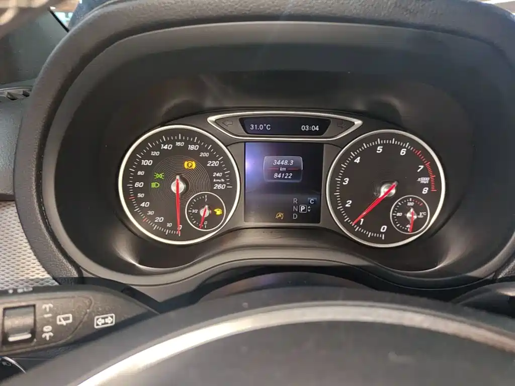 Mercedes-Benz B-Class 2018 — фото 12