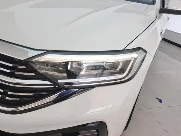 Volkswagen Sagitar 2024