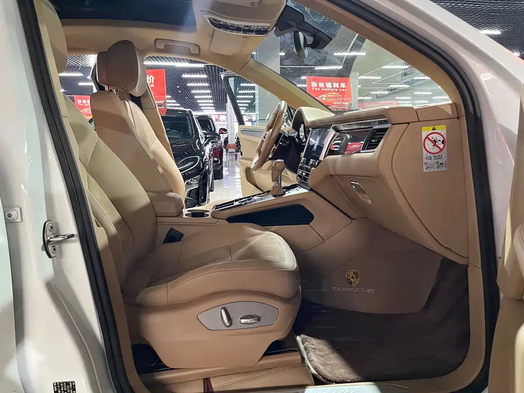 Porsche Macan 2015 — фото 10