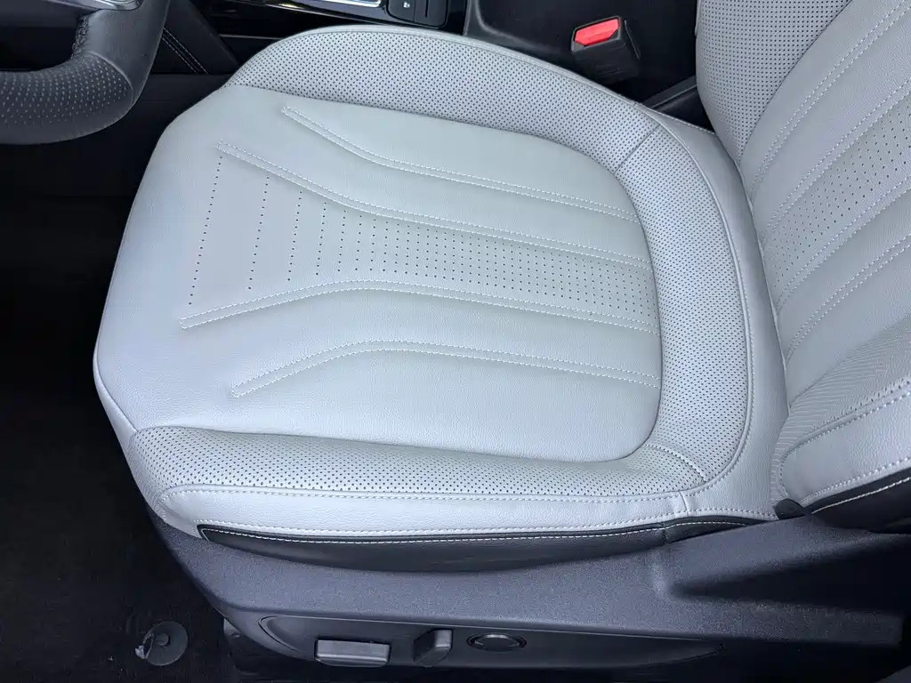 Ford Escape 2021 — фото 15