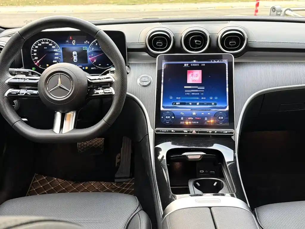 Mercedes-Benz C-Class 2023