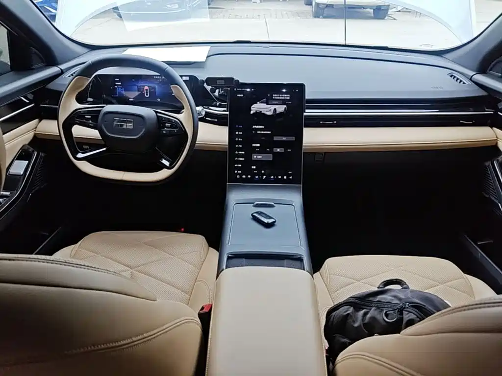 Geely Galaxy L6 2024 — фото 10