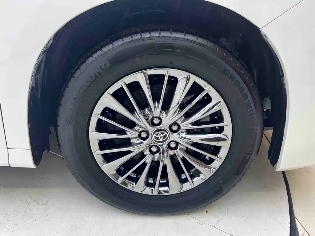 Toyota Alphard 2021 — фото 21