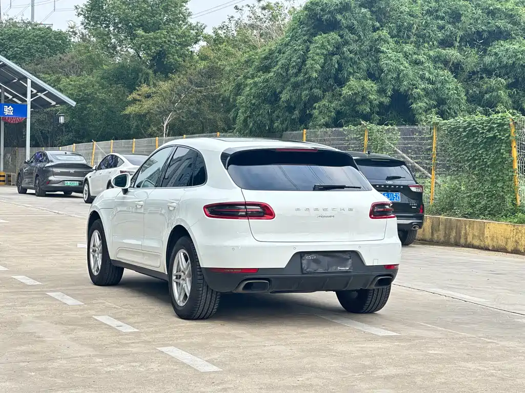 Porsche Macan 2017 — фото 7