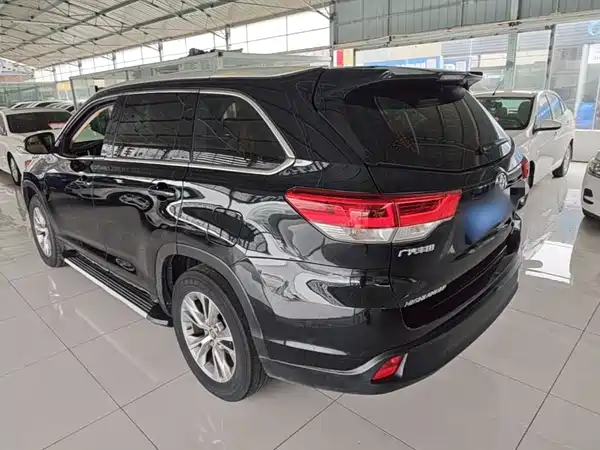 Toyota Highlander 2022