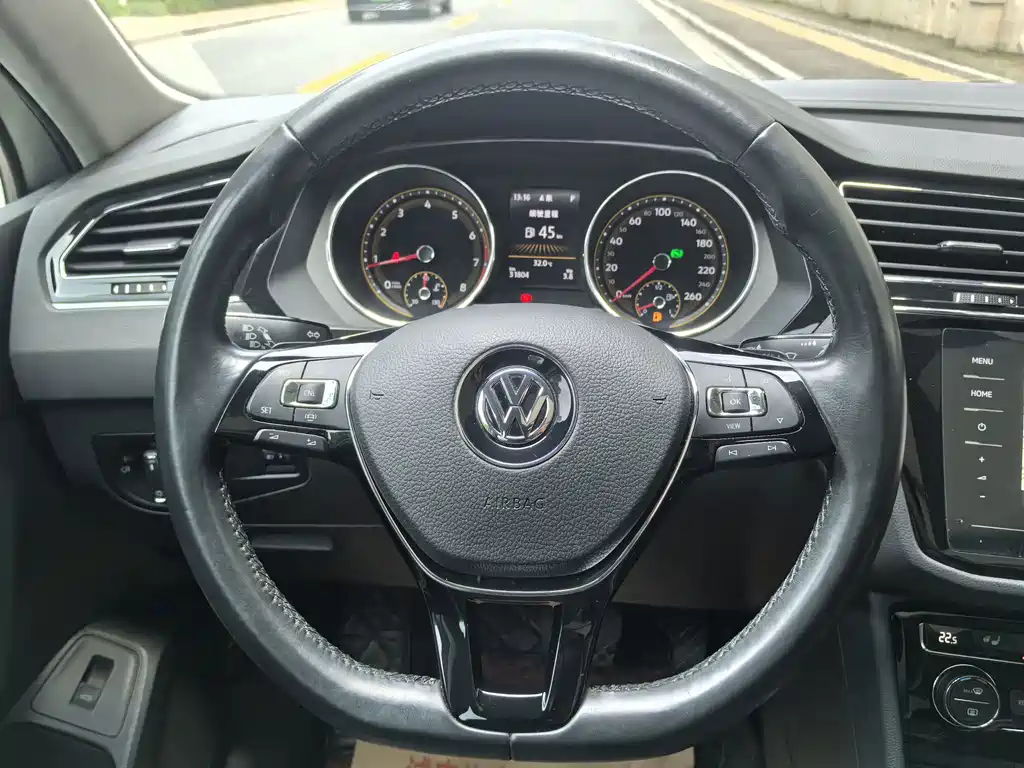 Volkswagen Tiguan L 2020 — фото 13