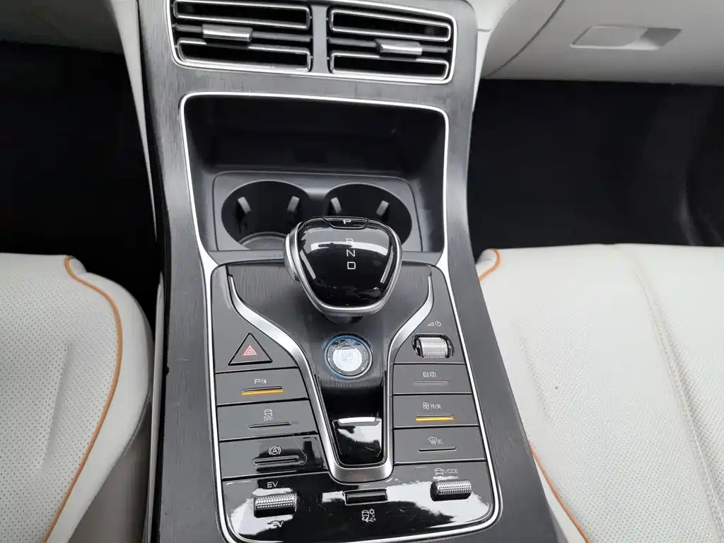 BYD Qin PLUS 2023 — фото 13