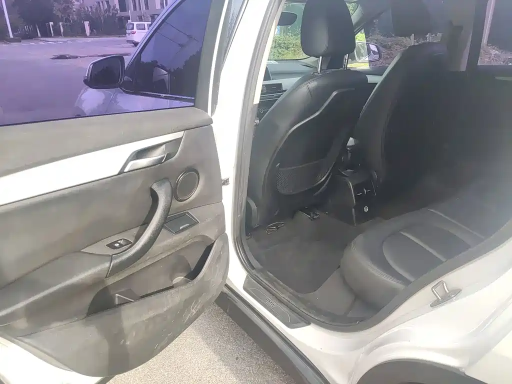 BMW X1 2017 — фото 16