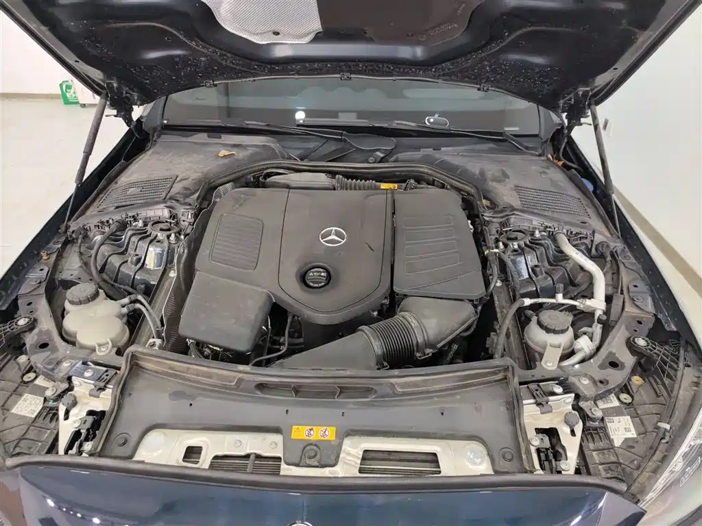 Mercedes-Benz C-Class 2023 — фото 10