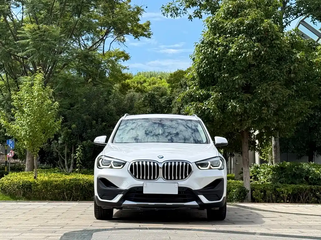 BMW X1 2022 — фото 2