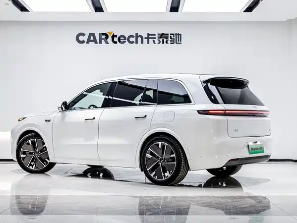 Li Auto L8 2025