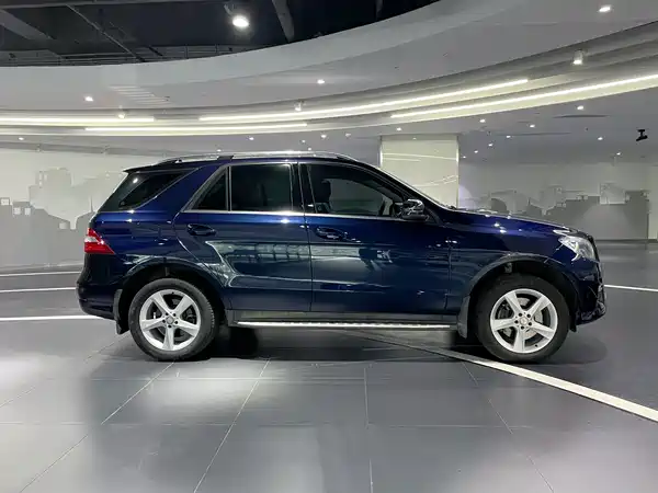 Mercedes-Benz M-Class 2014